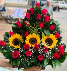 Girasoles y rosas R121